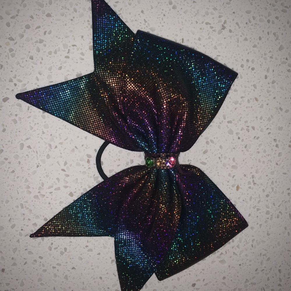 Bows of London bow!